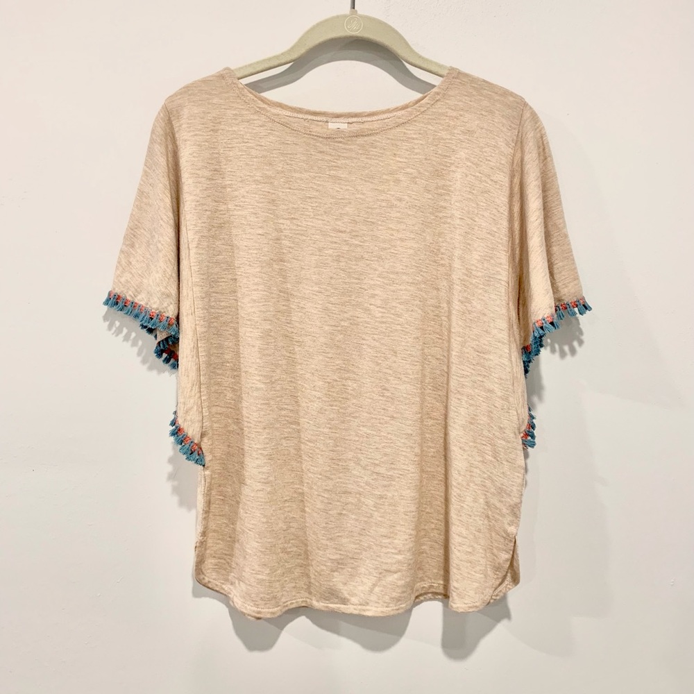 LAST CHANCE 🚀 Super Cute Tassel Fringe Women’s Top